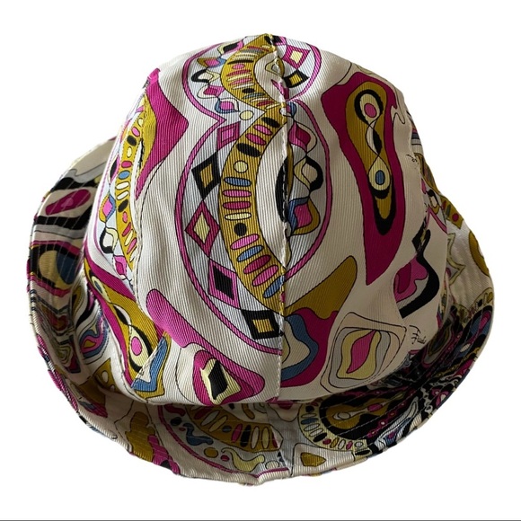 PUCCI  Bucket classic print Hat Like new No signs